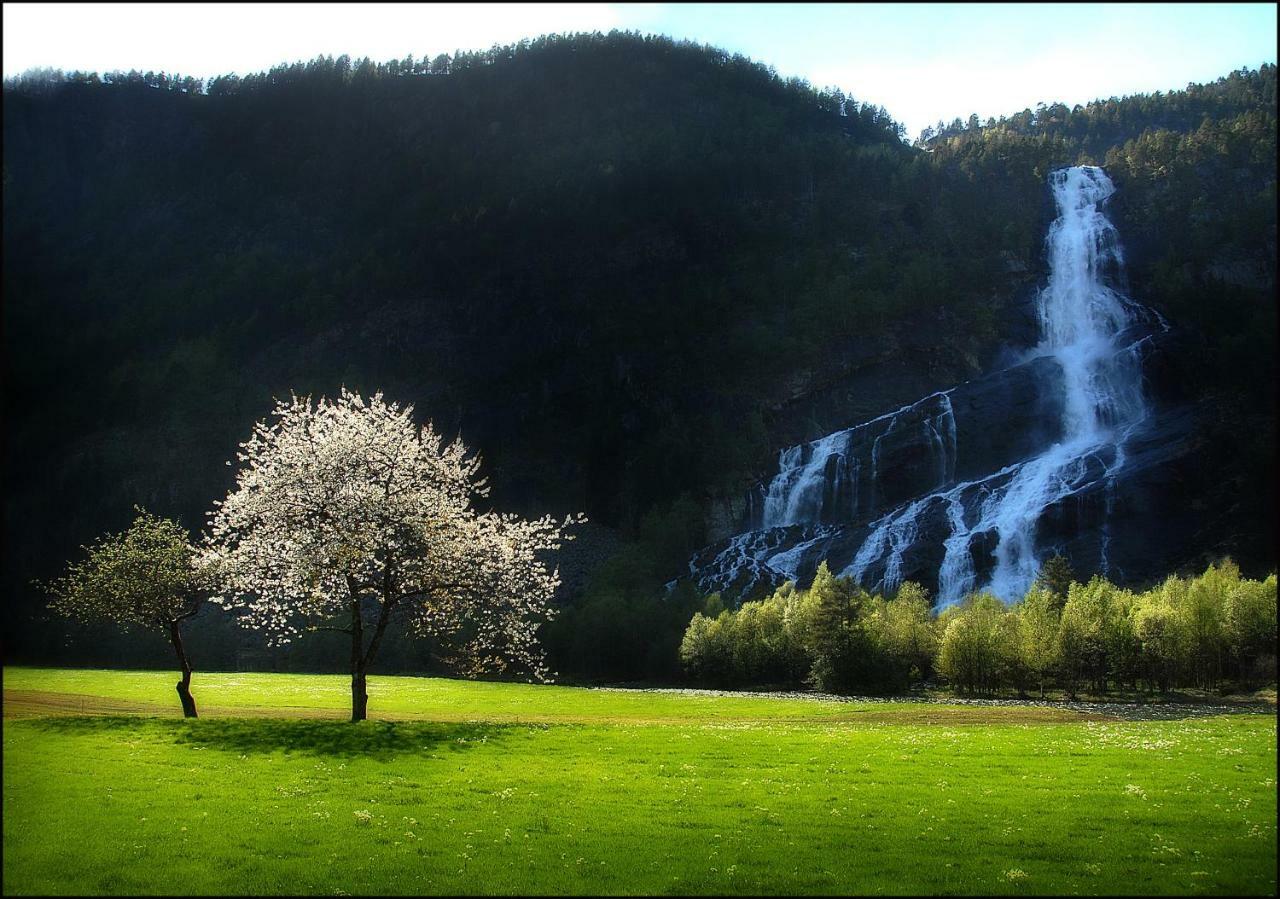 Husnes Sentrum Hotell Exterior photo