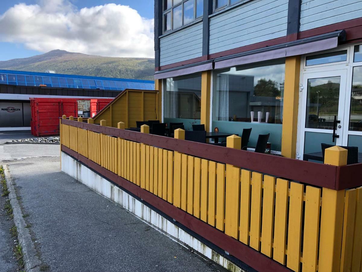 Husnes Sentrum Hotell Exterior photo