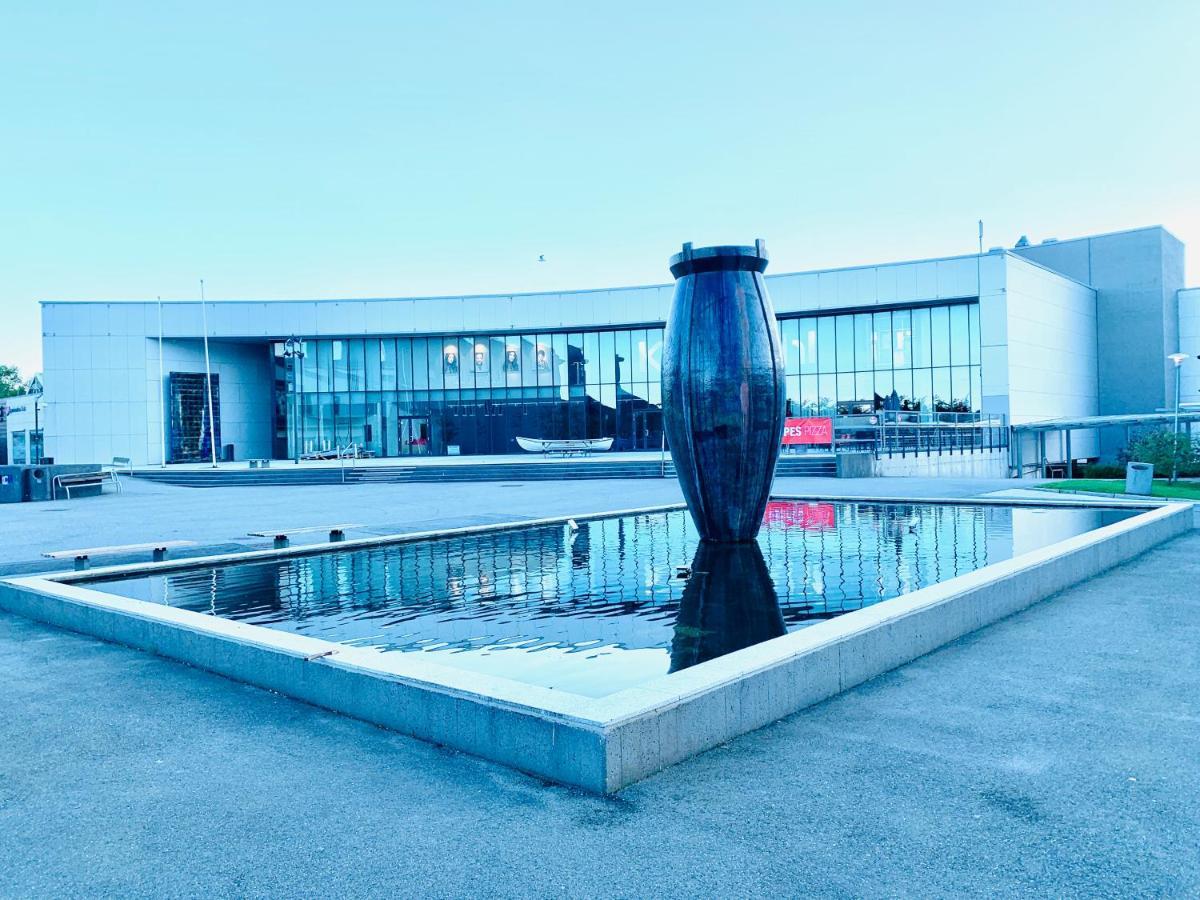 Husnes Sentrum Hotell Exterior photo